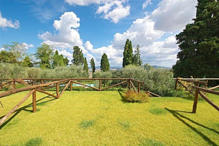 Ville Degli Ulivi Apartment in Tuscany