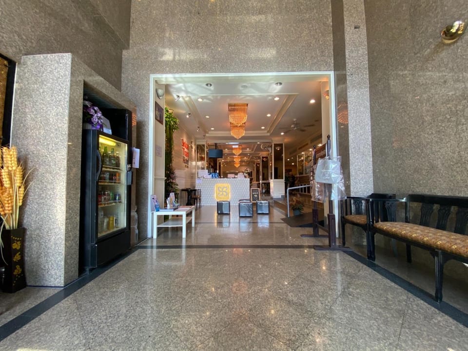 Facade/entrance, Lobby or reception