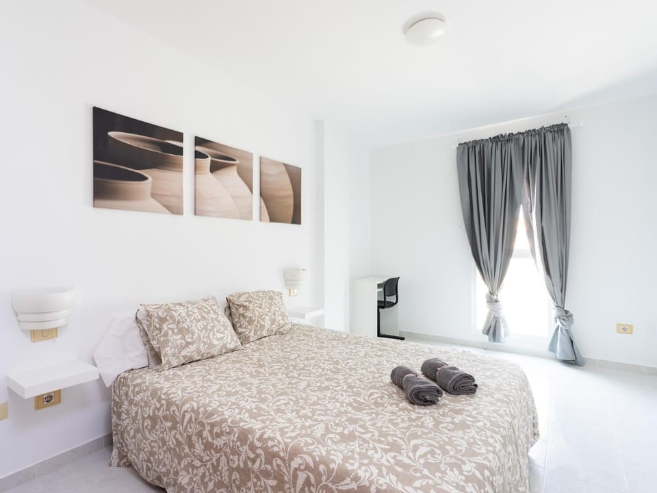 Bed, Bedroom