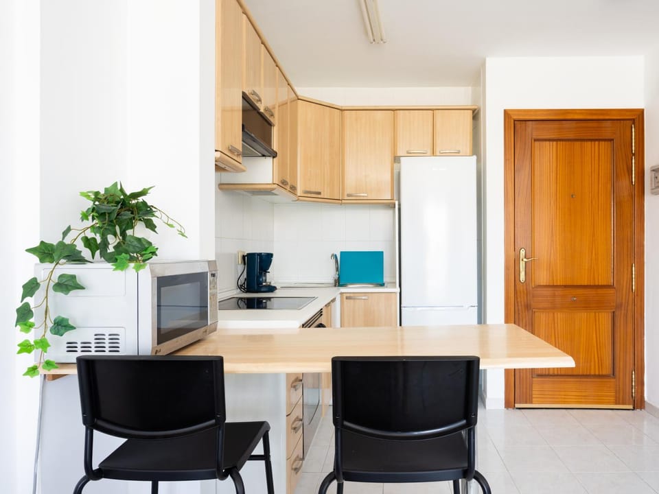 Kitchen or kitchenette, minibar, pet friendly, stove
