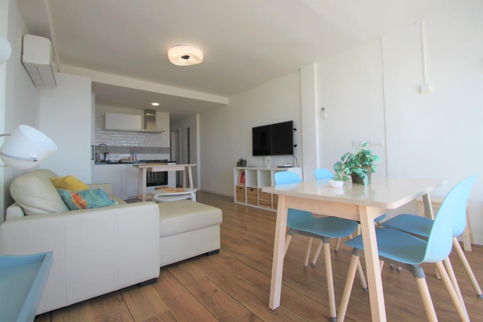 Kitchen or kitchenette, Living room, Dining area
