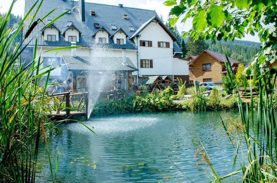 Day, Lake view
