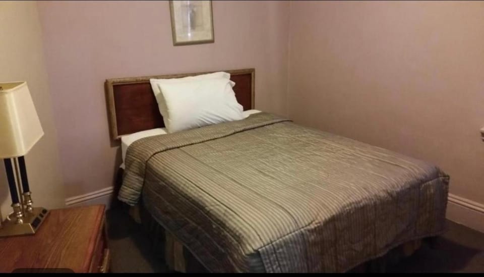 A Voyageur's Guest House Bed and Breakfast in Gatineau