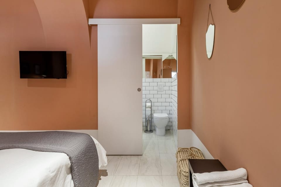 Bathroom, TV and multimedia