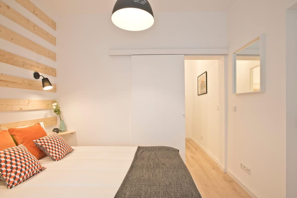 Bed, Photo of the whole room, Bedroom