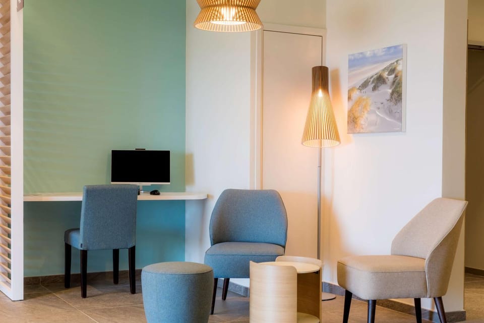 Lobby or reception, On site