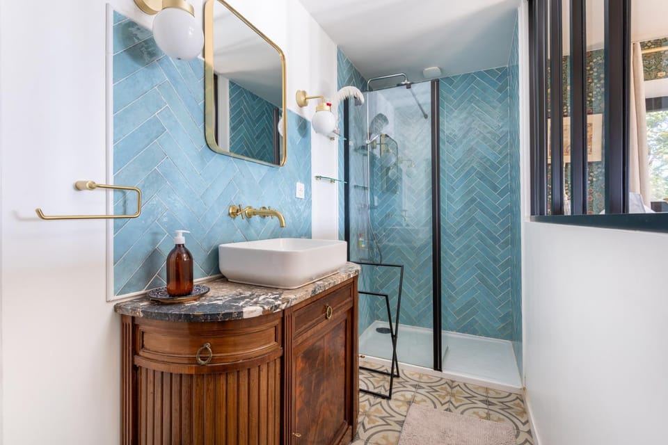 lodge-bélvédere sur les hauteurs de vichy Nature lodge in Auvergne-Rhône-Alpes