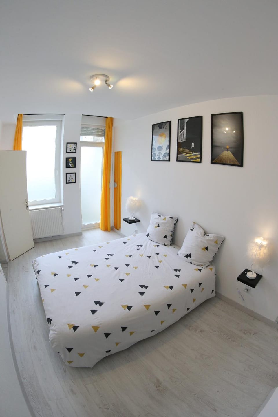 Photo of the whole room