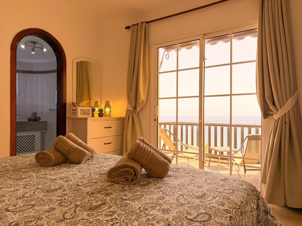 Beautiful Apartment Altamar Apartment in Comarca Sur