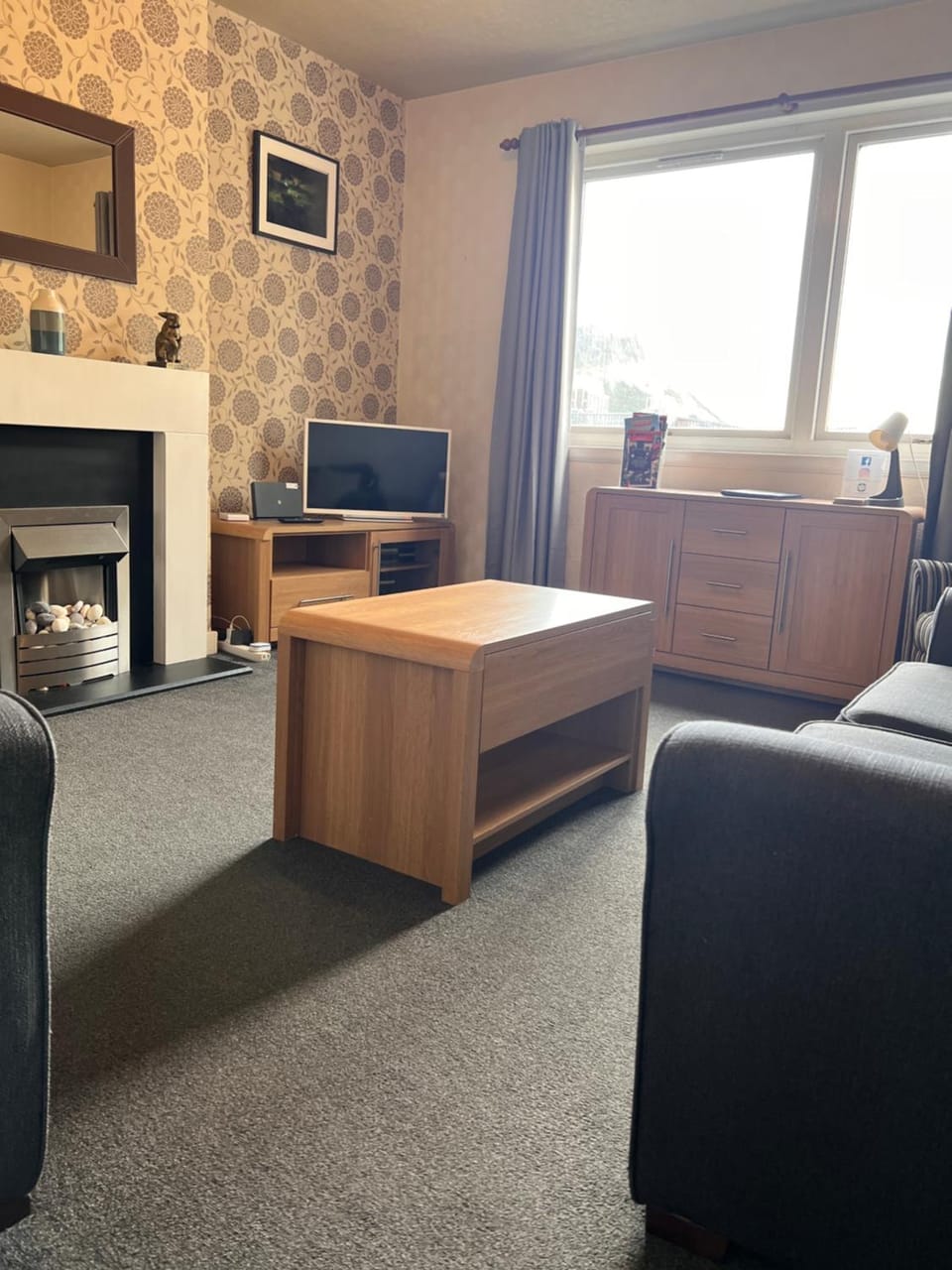 Communal lounge/ TV room, TV and multimedia, Living room, Photo of the whole room, Seating area
