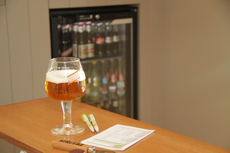 Lounge or bar, Drinks, Alcoholic drinks