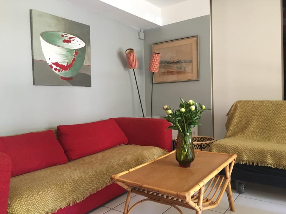 Living room, Decorative detail