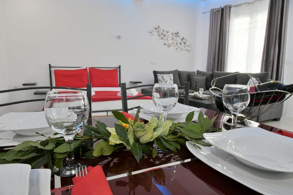 Living room, Decorative detail, Seating area, Dining area, Bedroom