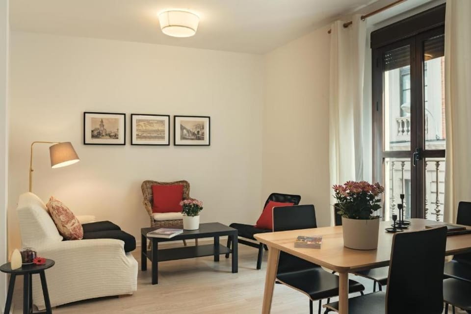 Living room, Seating area, Dining area