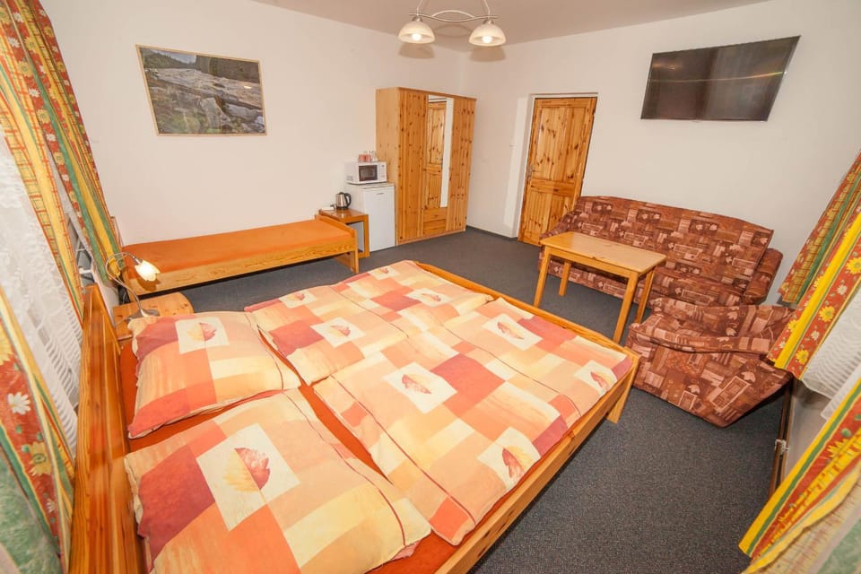 Penzion Na Rozcestí Bed and Breakfast in Lower Silesian Voivodeship