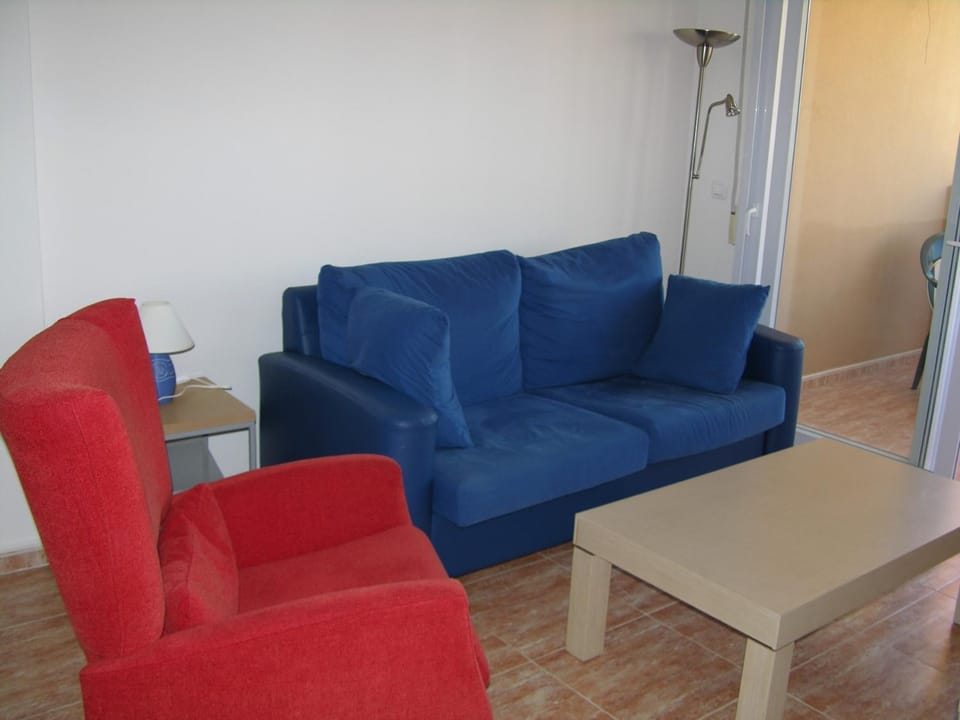 Living room, Photo of the whole room