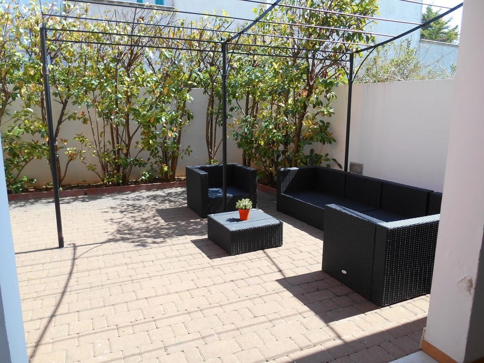 Patio, Day, Garden, Garden view