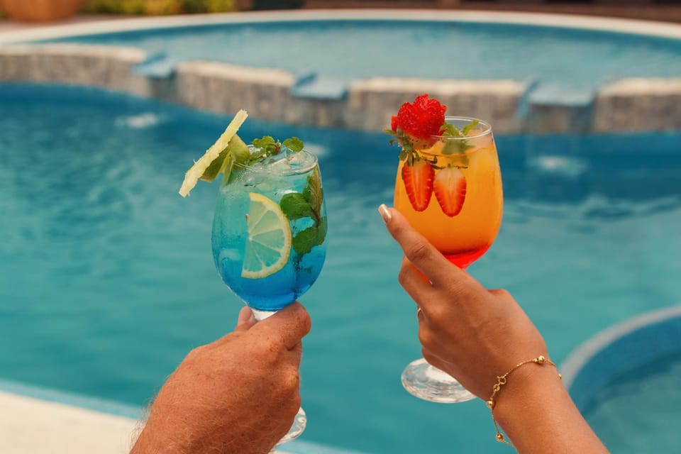 Pool view, Swimming pool, Drinks