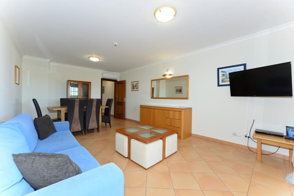TV and multimedia, Living room, Dining area