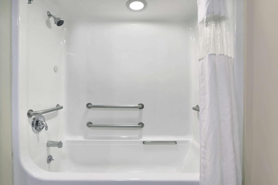 Bathroom, Photo of the whole room, On site