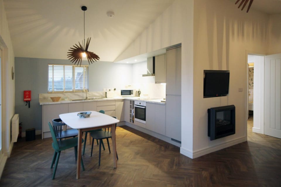 Woodpecker Lodge - Brook Meadow - sleeps 4 plus 2 - no pets House in Daventry District