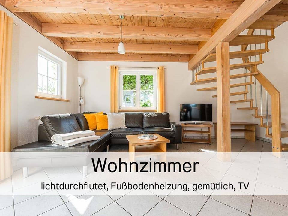 TV and multimedia, Living room, Photo of the whole room, Seating area