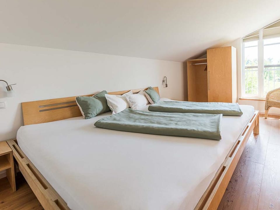 Bed, Photo of the whole room, Bedroom, wardrobe