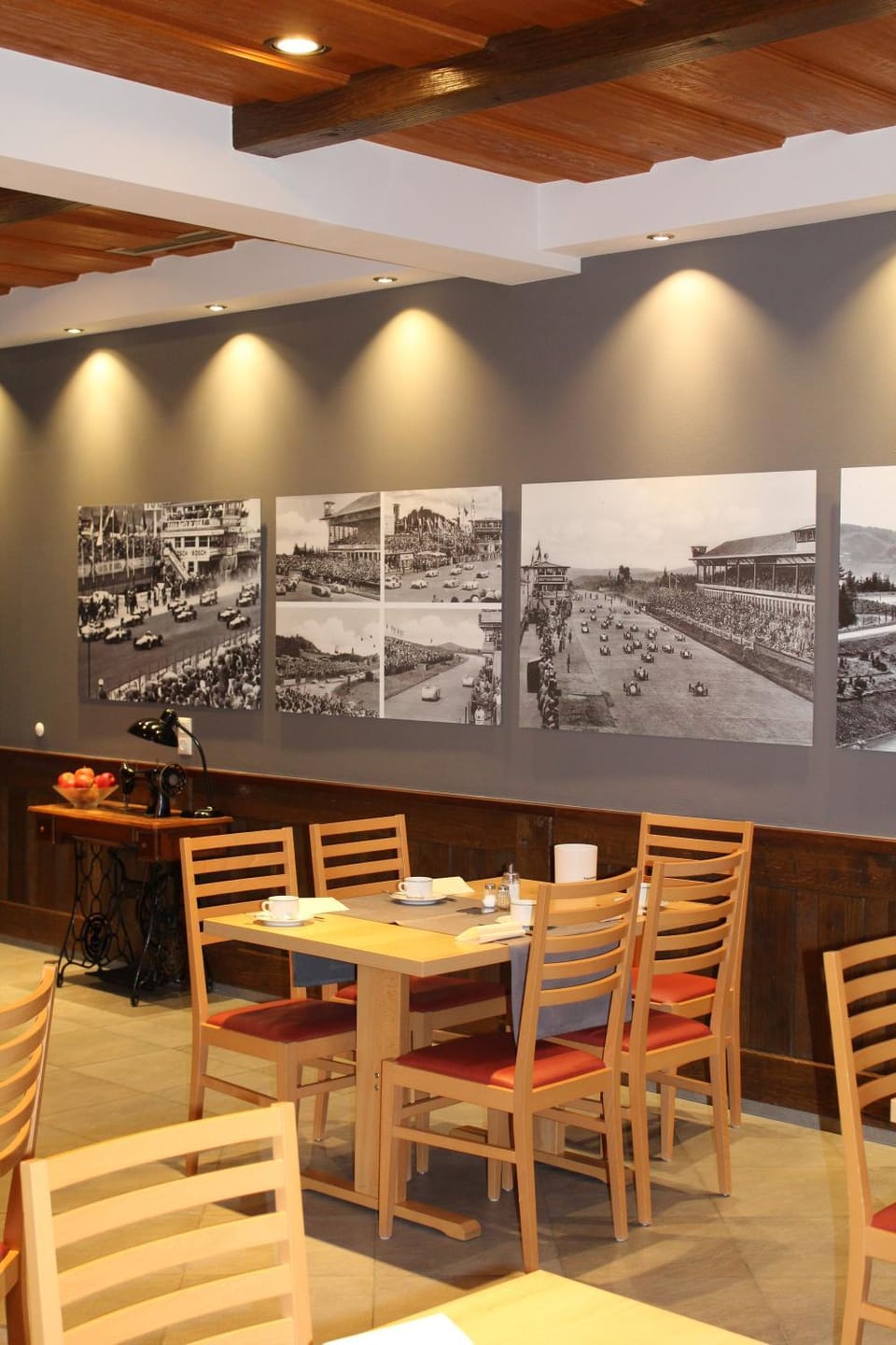 Food and drinks, Area and facilities, Buffet breakfast