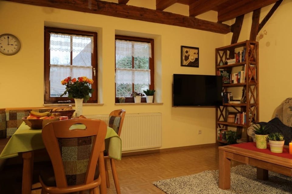 TV and multimedia, Dining area