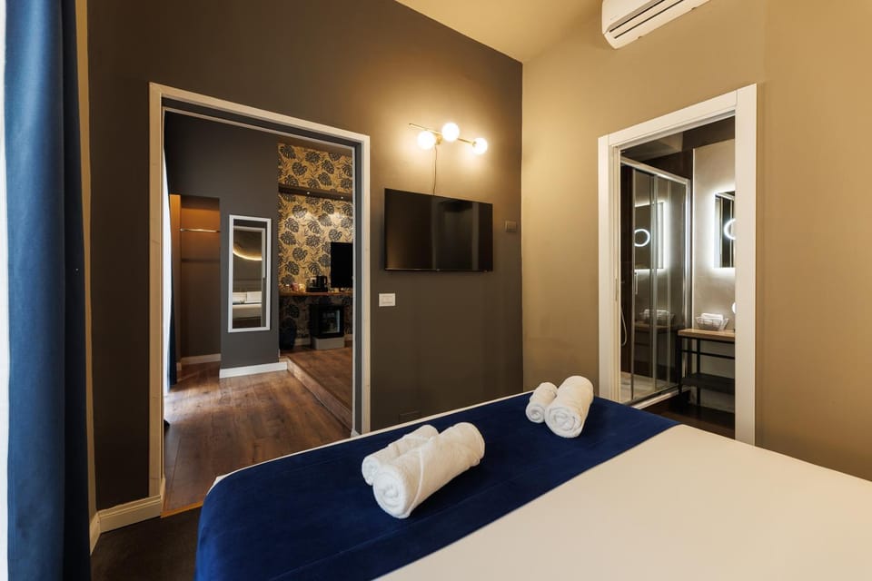 Bed, TV and multimedia, Photo of the whole room, Bedroom, air conditioner
