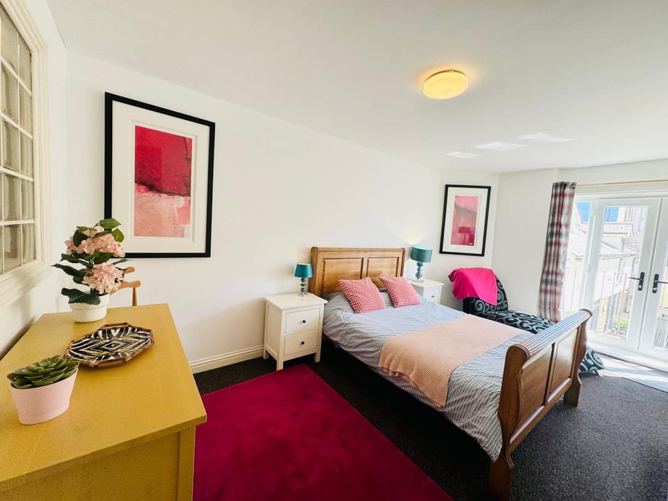 Modern house in central St Leonards Apartment in Hastings