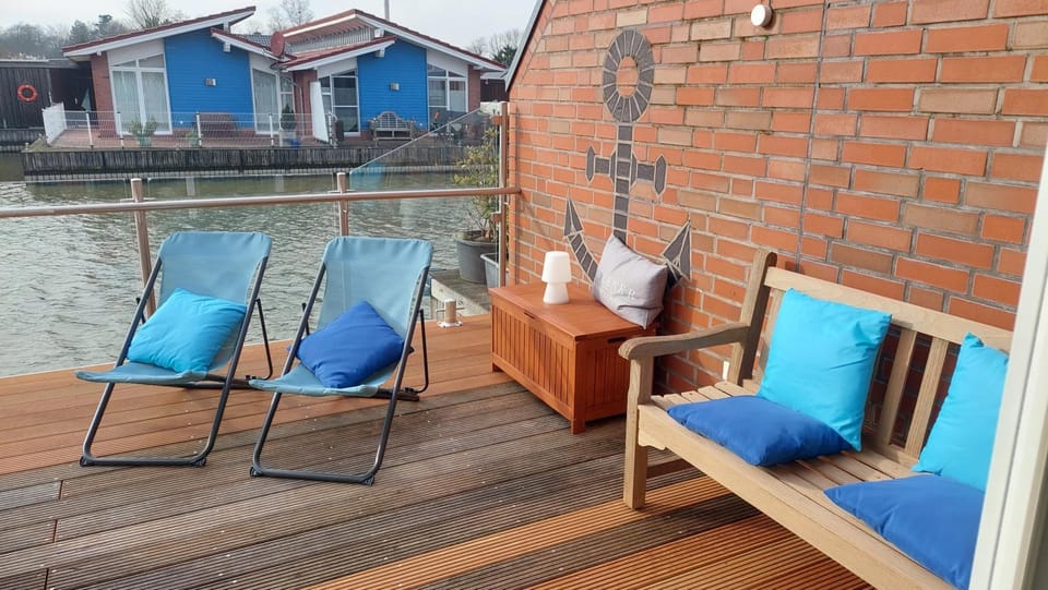 Property building, Balcony/Terrace