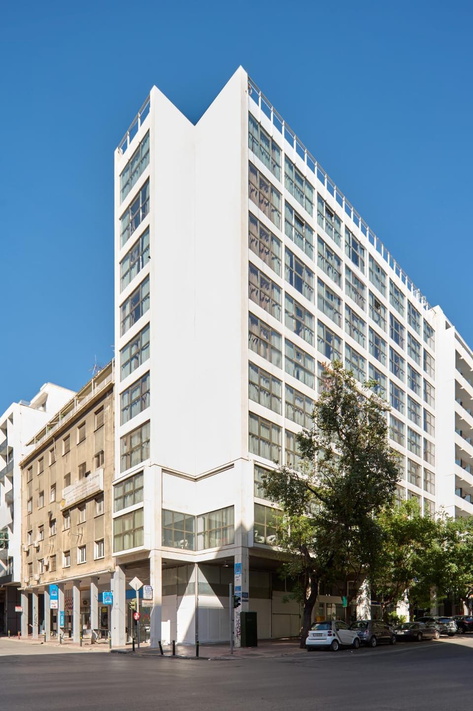Property building, Day, Location