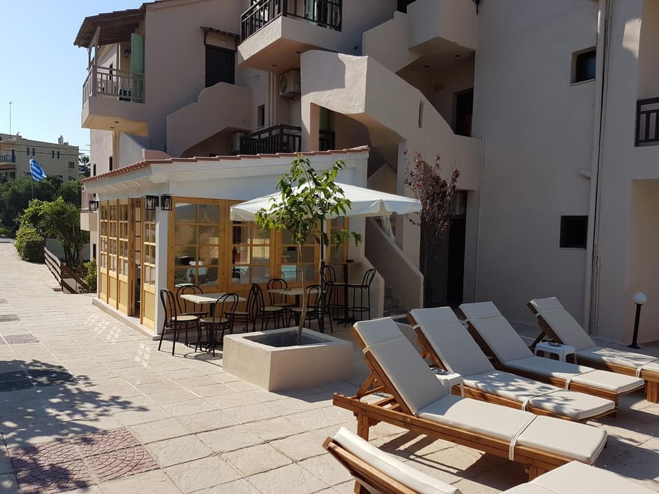 Property building, Patio, Day, View (from property/room), Balcony/Terrace, sunbed