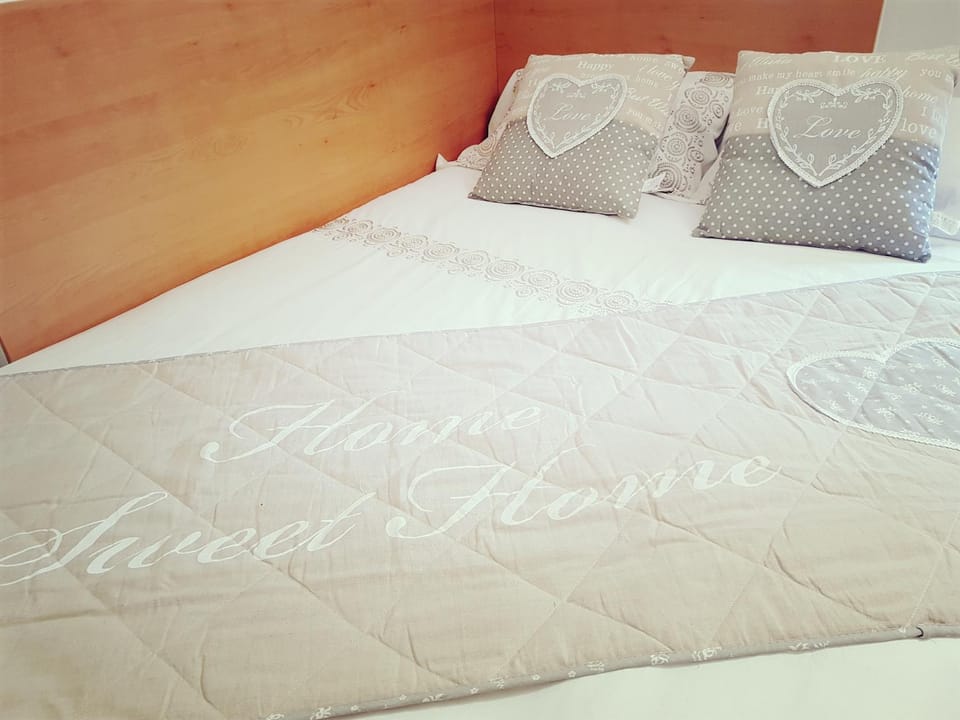 Bed, Decorative detail