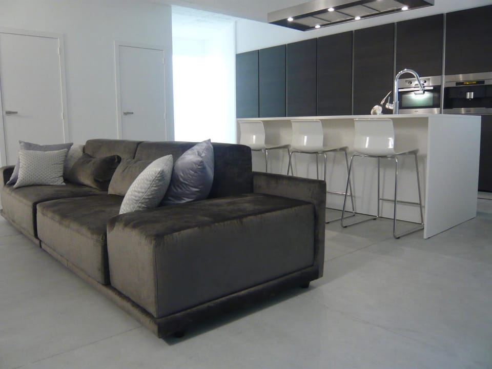 Kitchen or kitchenette, Living room