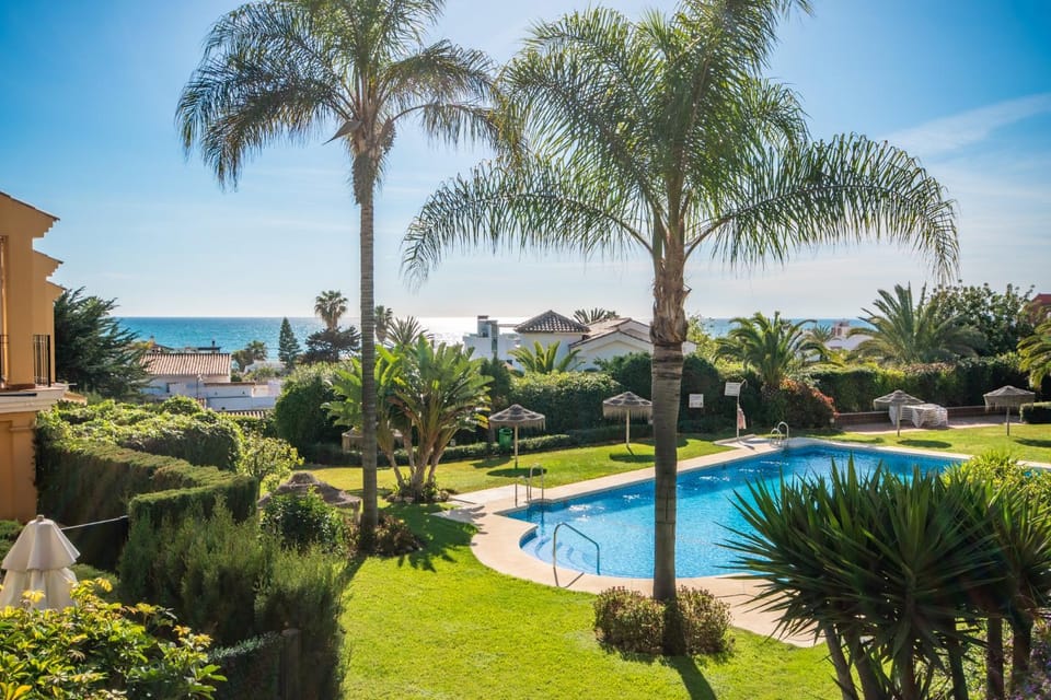 Day, Garden, Garden view, Pool view, Sea view, Swimming pool, sunbed