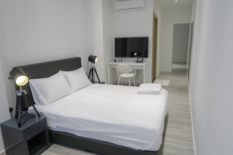 Comfy Studio 2 by Ong Realty Apartment in Singapore
