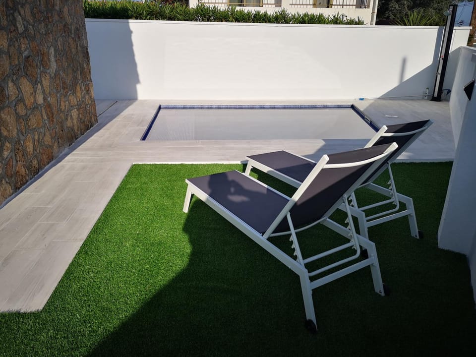 Casa con Piscina i jardin Privado Opcion alquiler barco House in L'Escala