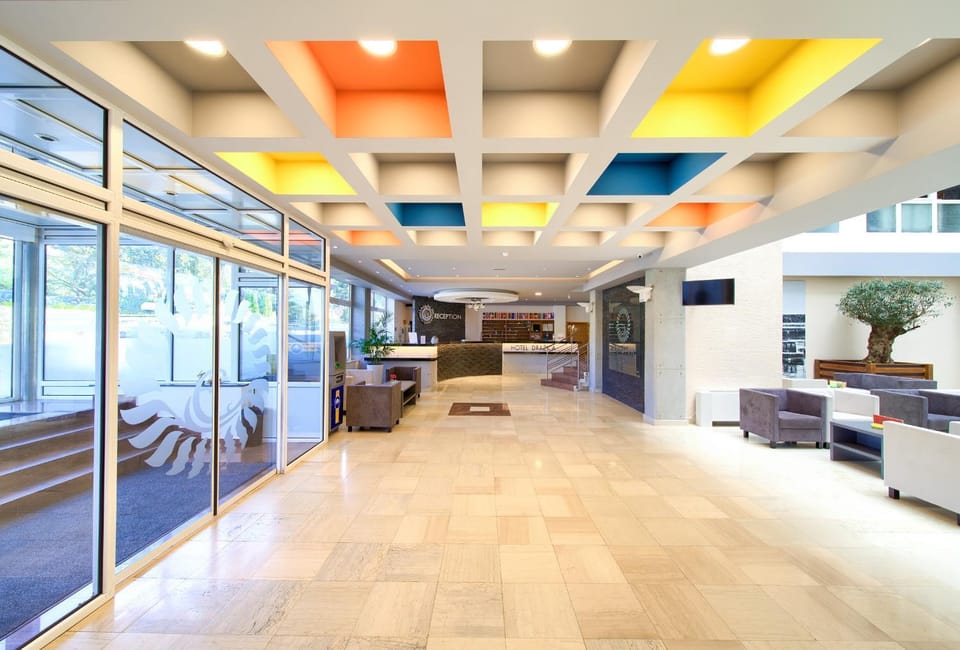 Day, Coffee/tea facilities, Lobby or reception, Seating area, On site