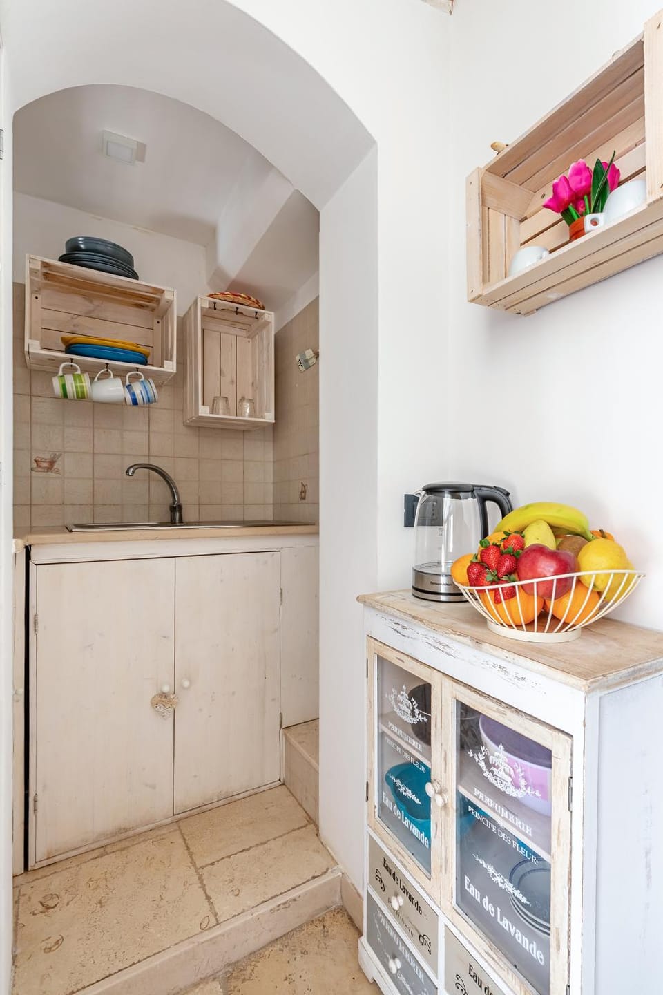 Kitchen or kitchenette, kitchen