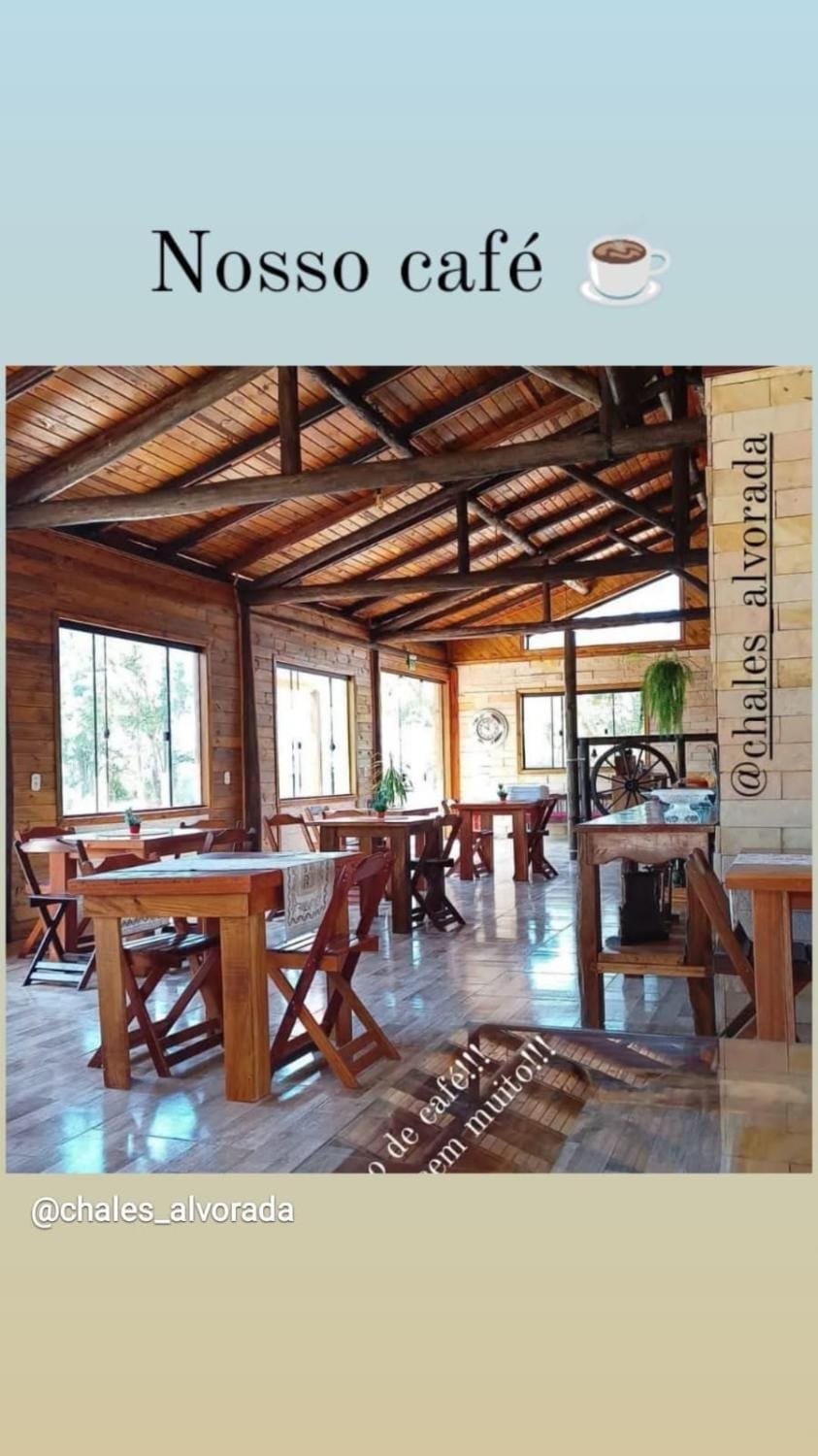 Restaurant/places to eat, Living room, Banquet/Function facilities, Seating area