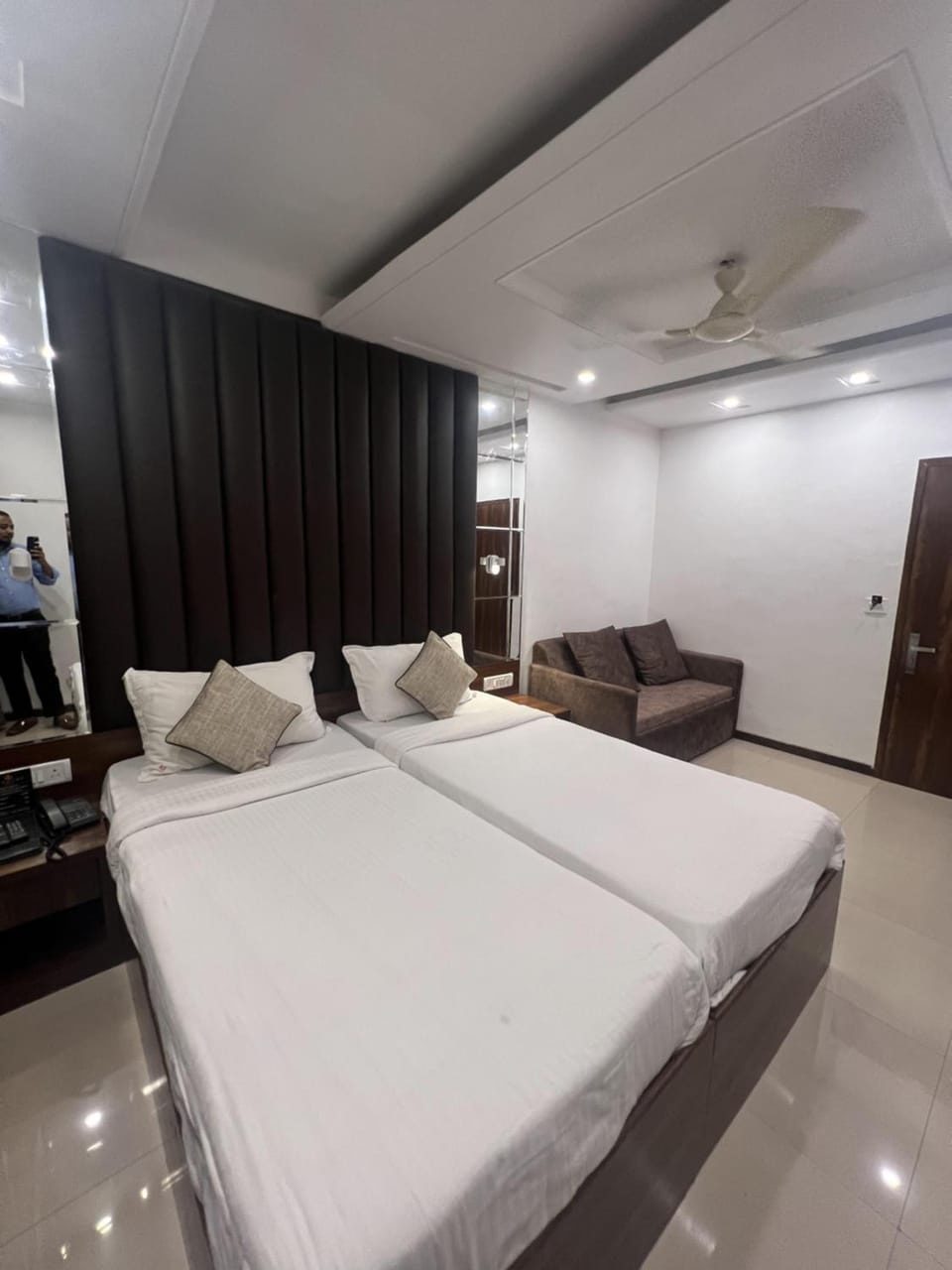 Hotel Supreme - Cuffe Parade Hotel in Mumbai