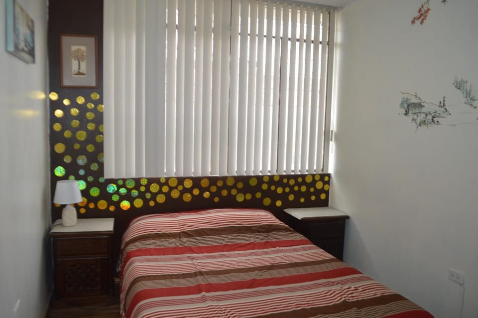 Apartamento independiente a 6 minutos de Mall el Jardín Apartment in Quito