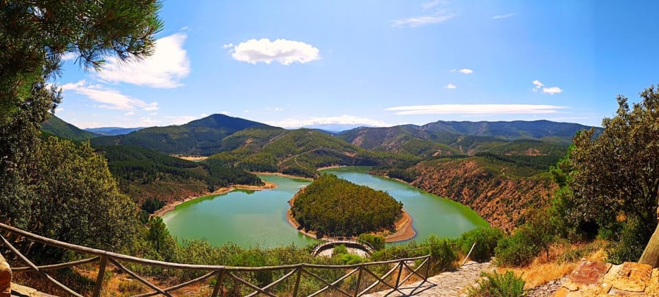 Nearby landmark, Natural landscape, Lake view, Landmark view, River view