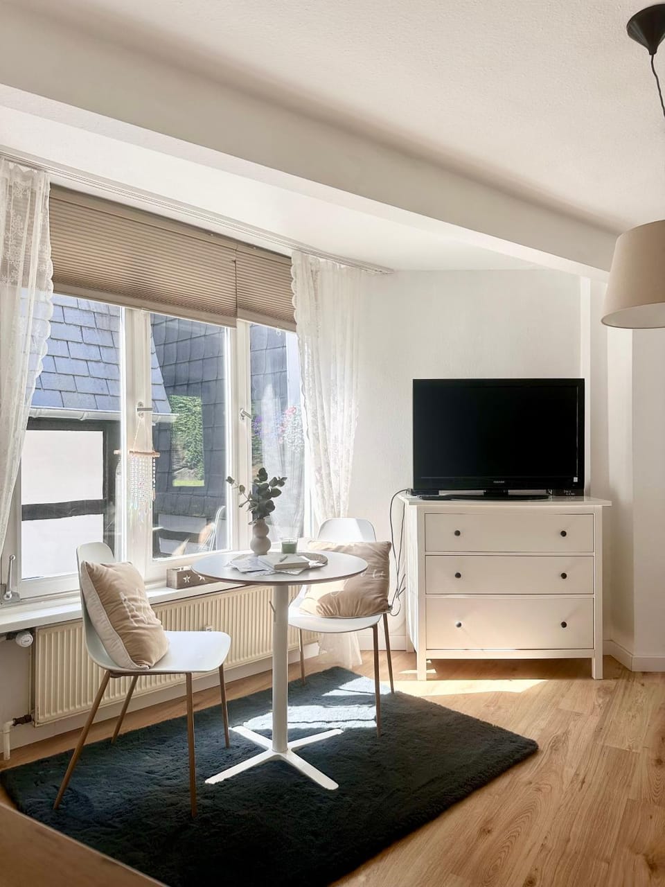 TV and multimedia, Seating area