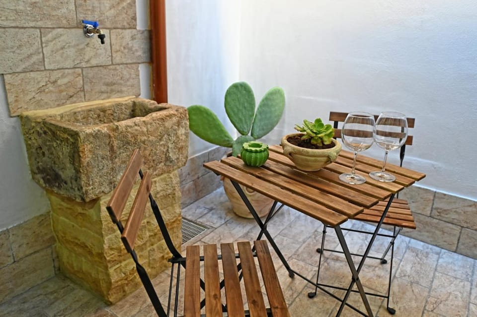 Inner courtyard view