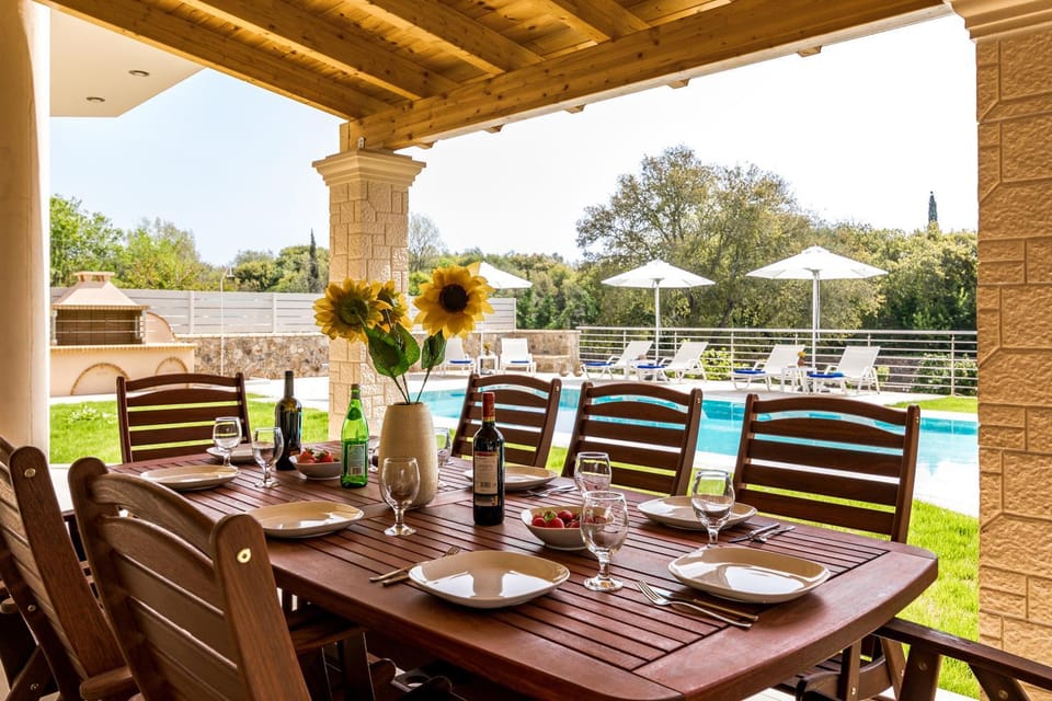 BBQ facilities, Balcony/Terrace, Swimming pool