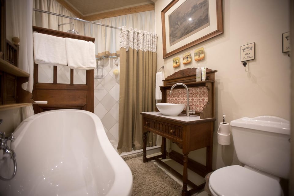 Toilet, Bathroom, Bath