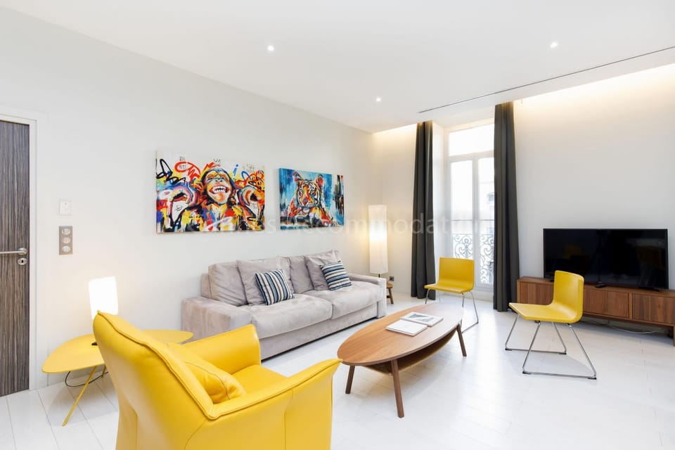 Communal lounge/ TV room, Living room